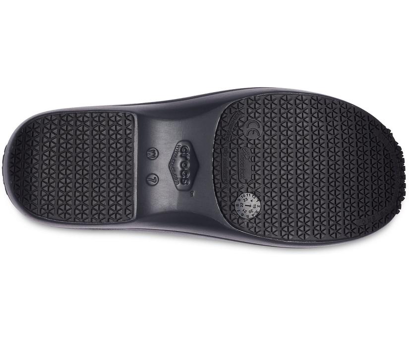 Women Neria Pro II Graphic Clog Black / Leopard | Crocs Clogs